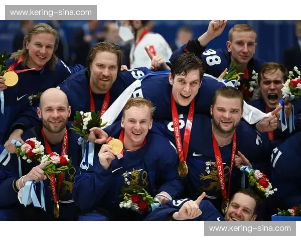 守门员伊万·费多托夫成俄奥队防守核心 低位战术仰仗其发挥